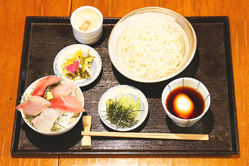 温玉冷麦とミニ海鮮丼セット 1000円