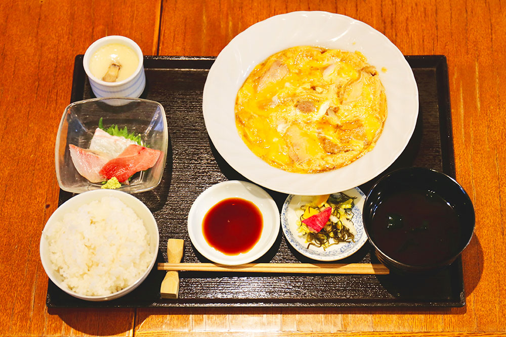 鳥親子定食 1000円